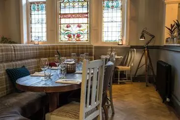 Отель Toll House Inn