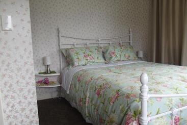 Albergue Kumara Historic Cottages