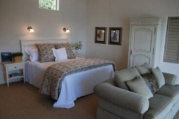 ペンション Matiatia Bay