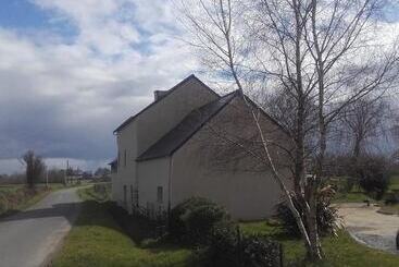 Otel Jeanne Et Compagnie