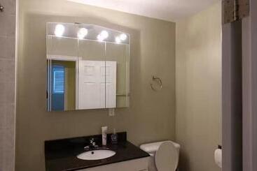 تختخواب و صبحانه Yk Aurora