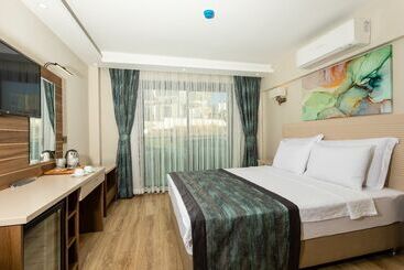 Gulluk Yalı Boutique Otel