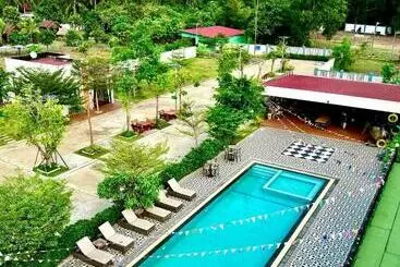Damnak Borey Resort