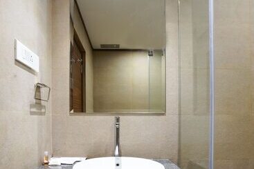 Hotel The Scarlet Srirangam