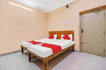 Hotel Oyo 81409  Sivajothi