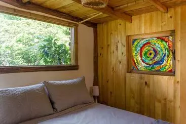 Pension Cabana Del Rio Lejos Pijao, Finca Flora Del Rio