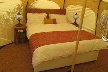 Hotel Azure Wellness Retreat