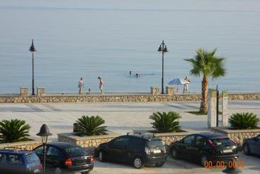 膳宿费 Villa Kostandin