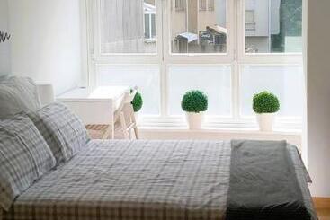 ペンション Zarey Hostel