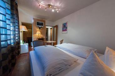 ホテル Pension Domblick