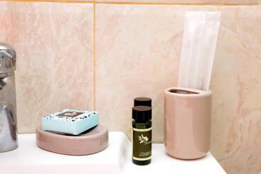 Montecito Apartments