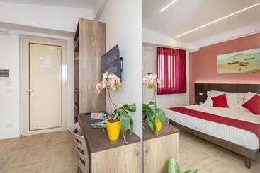 هتل Dipladenia Garden Country Resort