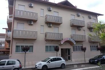Hotel Pensione Bologna