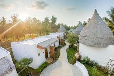 هتل Resto Sea Resort Baan Krut