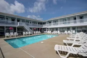 Dolphyn Motel