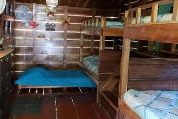 بنسيون Hostal Finca Ely