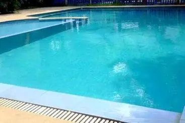 ホテル Ellamay Beach Resorts