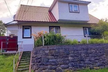 Majatalo садиба в горах крістіан