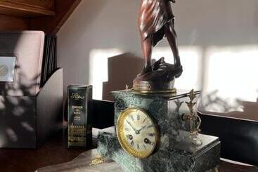 פנסיון Le Colombier De Hanches   Teritoria