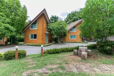 ホテル Oyo 75317 Pintara Fahsai Resort