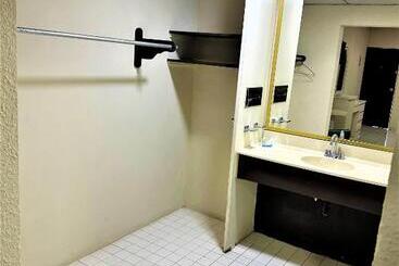 Kavia Meoqui Hotel & Suites