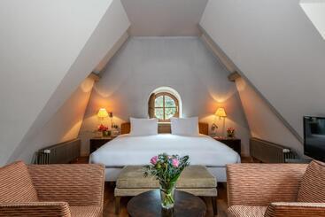 هتل Hôtel Résidence Parc Des Eaux Vives