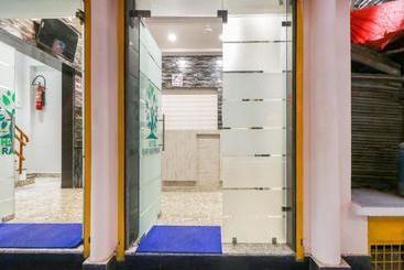 בית מלון כפרי Fabexpress Shri Ram Kashi