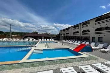 Hotel золотий павлін