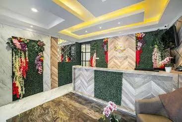 Otel Tree Homestay Mitra Reddoorz