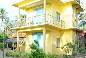 Hotelli Dolphin Village