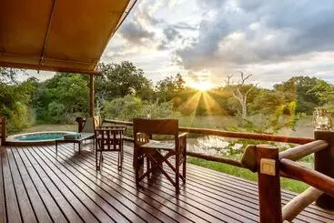 Hôtel Phelwana Game Lodge