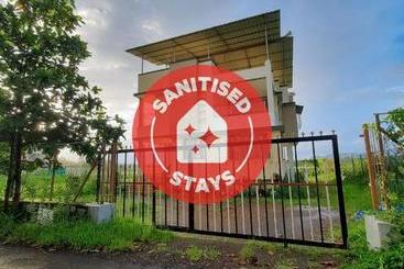 호텔 Spot On 82329 Bliss