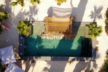 Отель Costa Bahia