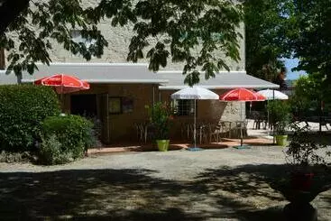 ベッドアンドブレックファースト Auberge Les Glycines