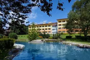 Lomakeskus Lipno Wellness - Frymburk Hotel Private Family Room