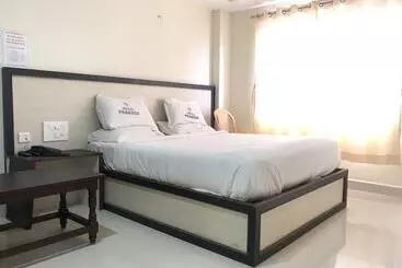 ホテル Prakash