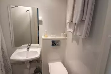 Majatalo Vestavind Hytter Og Rom As