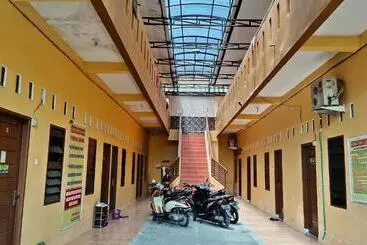 پانسیون Yellow House