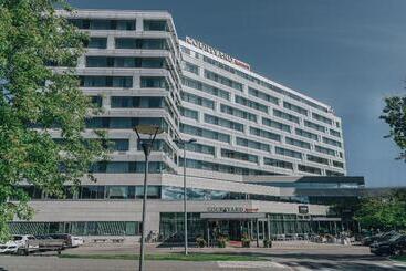 هتل Courtyard By Marriott Stockholm Kungsholmen