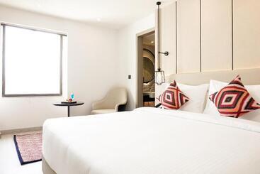 هتل Golden Tulip Lucknow