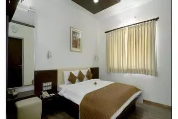 Hotel Seasons Aundh