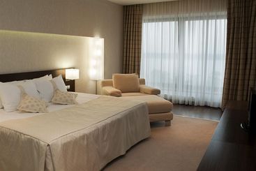 호텔 Holiday Inn Samara, An Ihg