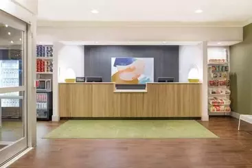 Hotelli Econo Lodge Inn & Suites