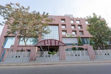 Fabhotel Cambay Sapphire