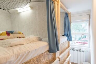 ホテル Bubu Hostel