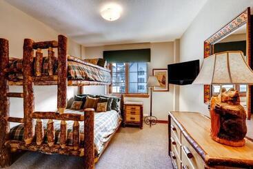 Отель St. James Place