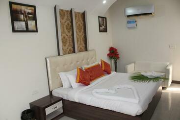 Hotel Infinity Rubystone Express