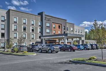 هتل Hampton Inn & Suites Keene