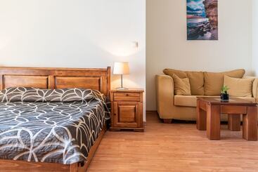 هتل آپارتمان Garden Of Eden Complex