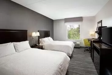 هتل Hampton Inn & Suites Barrie